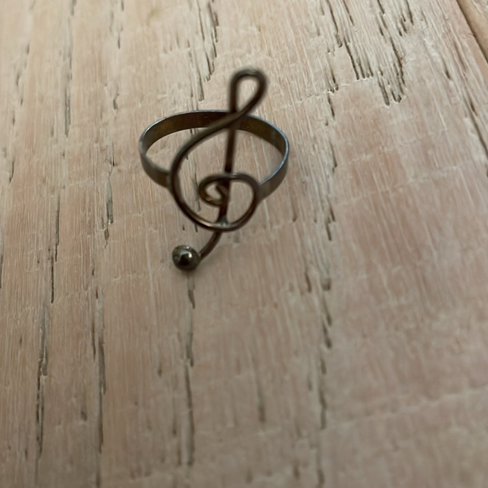 Silver Music Note Ring. - image 3
